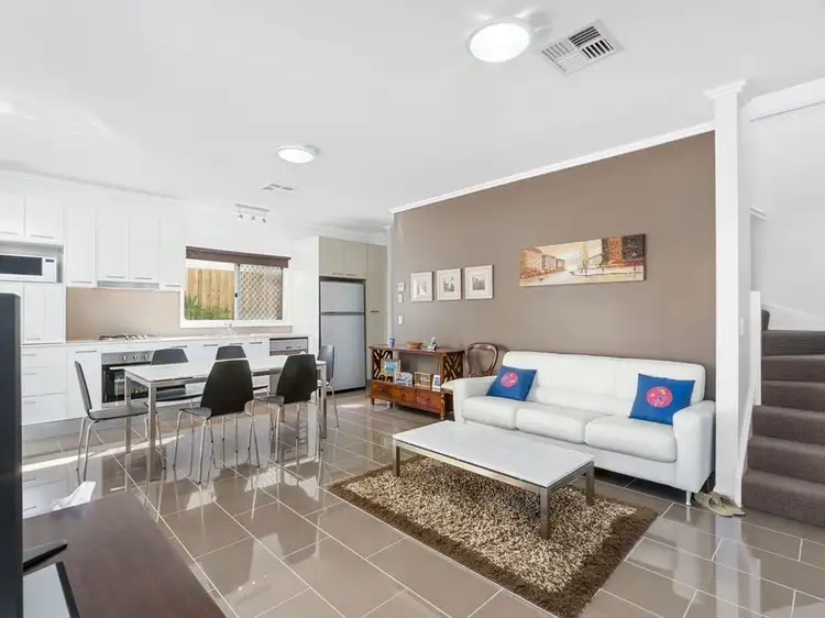 1/10 Lynne Grove Avenue, Corinda QLD 4075