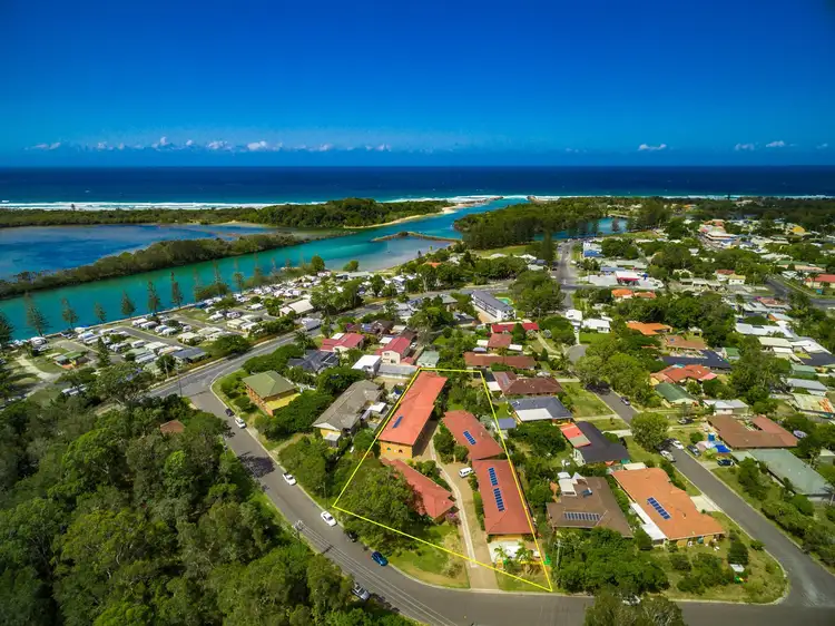 Main view of Homely unit listing, 2/5-7 Newberry Parade, Brunswick Heads NSW 2483