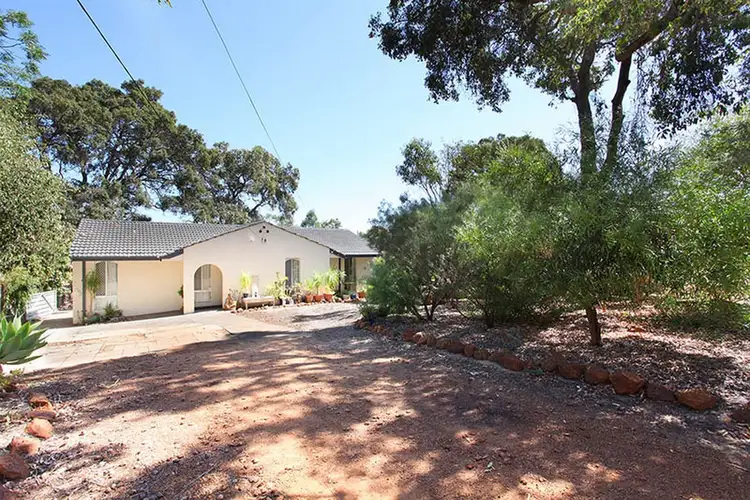 31 Collins road, Kalamunda WA 6076