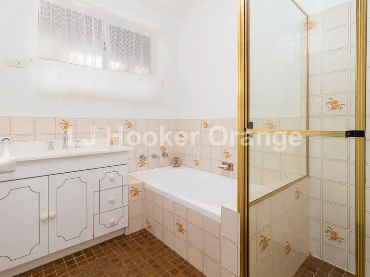 Fifth view of Homely house listing, 6 Maxime Place, Orange NSW 2800