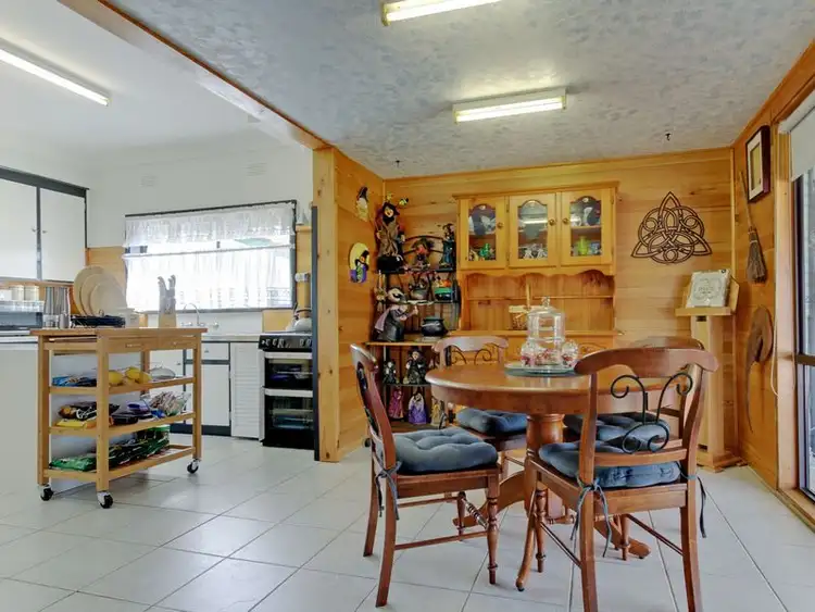 Fifth view of Homely house listing, 122 Powerscourt Street, Maffra VIC 3860