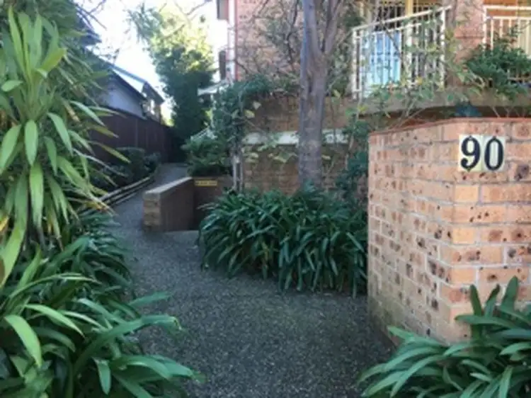1/90 Queens Road, Hurstville NSW 2220