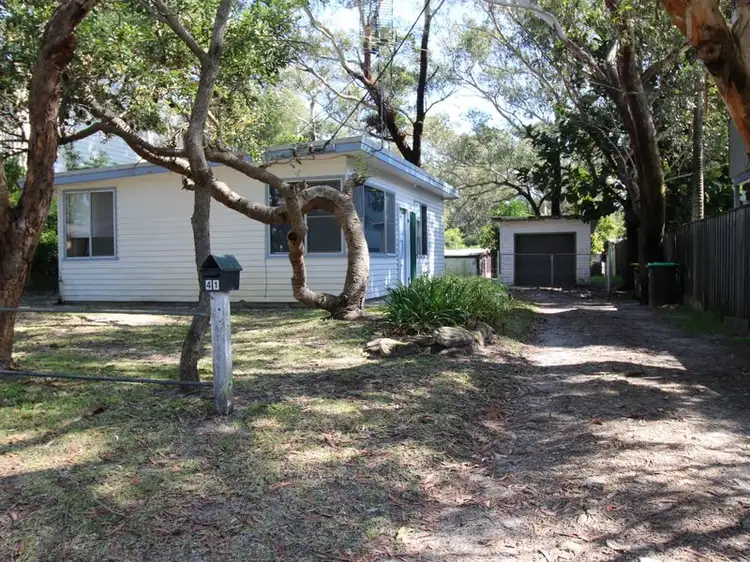 41 Dolphin Avenue