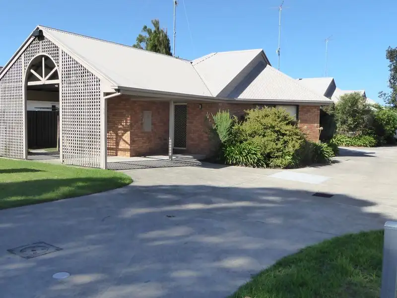 Main view of Homely unit listing, 2/50 Myer Street, Lakes Entrance VIC 3909
