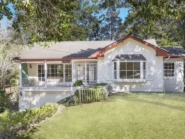 37 Shinfield Ave (Near Lynbara Ave), St Ives NSW 2075