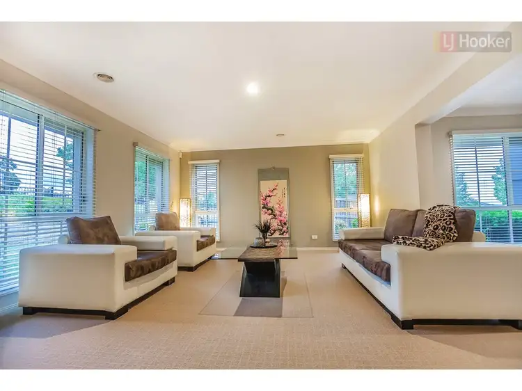 Fifth view of Homely house listing, 15 Parkside Rise, Craigieburn VIC 3064