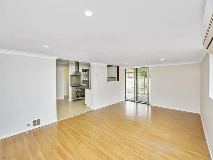 Sixth view of Homely house listing, 8 Redross Court, Armadale WA 6112