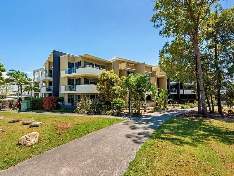 Main view of Homely unit listing, 4/10 Valbonne Avenue, Varsity Lakes QLD 4227