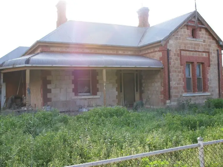 5 Railway Terrace West, Snowtown SA 5520