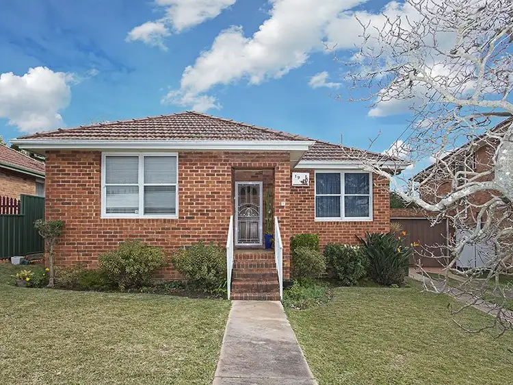 19 Karoola Crescent
