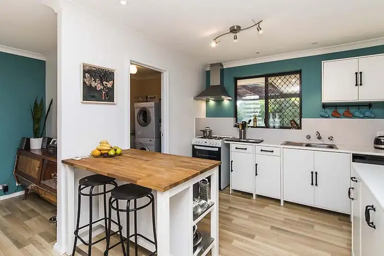 9 Heron Court, High Wycombe WA 6057