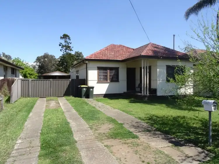 20 Aero Road, Ingleburn NSW 2565
