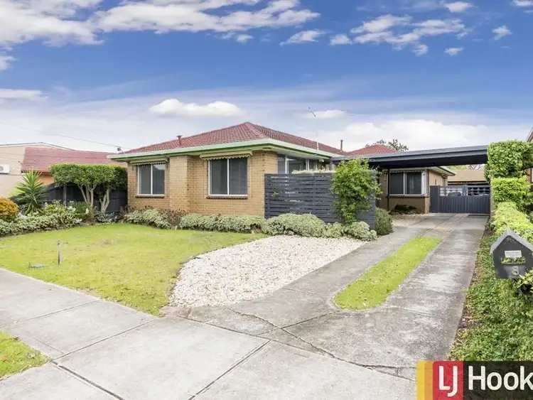 8 Fairway Avenue, Hoppers Crossing VIC 3029