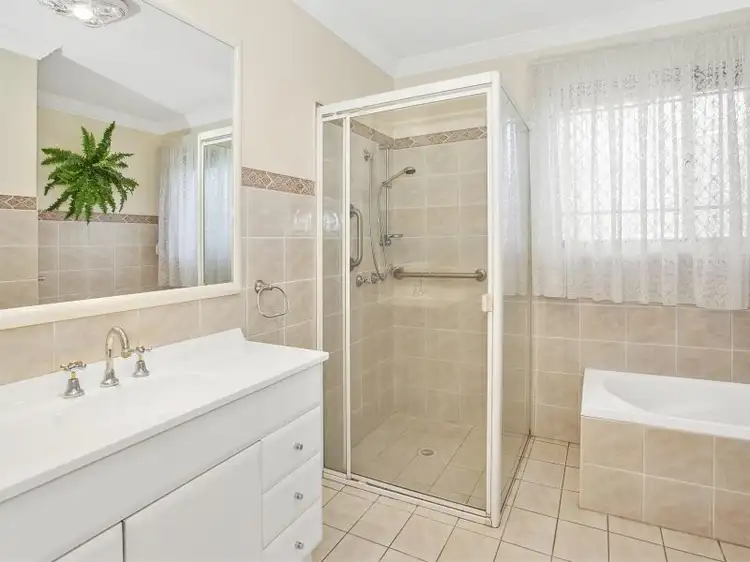 Third view of Homely villa listing, 2/2-4 Bellevue Road, Figtree NSW 2525