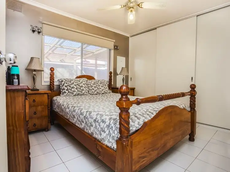 Fifth view of Homely house listing, 5 Allendale Court, Meadow Heights VIC 3048