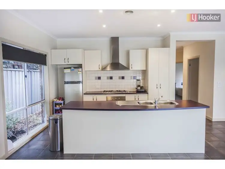 Sixth view of Homely house listing, 5 Pinehurst Rise, Craigieburn VIC 3064