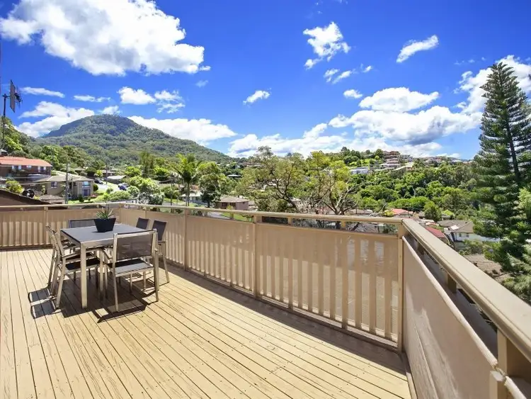 11 Ashley Avenue, Farmborough Heights NSW 2526