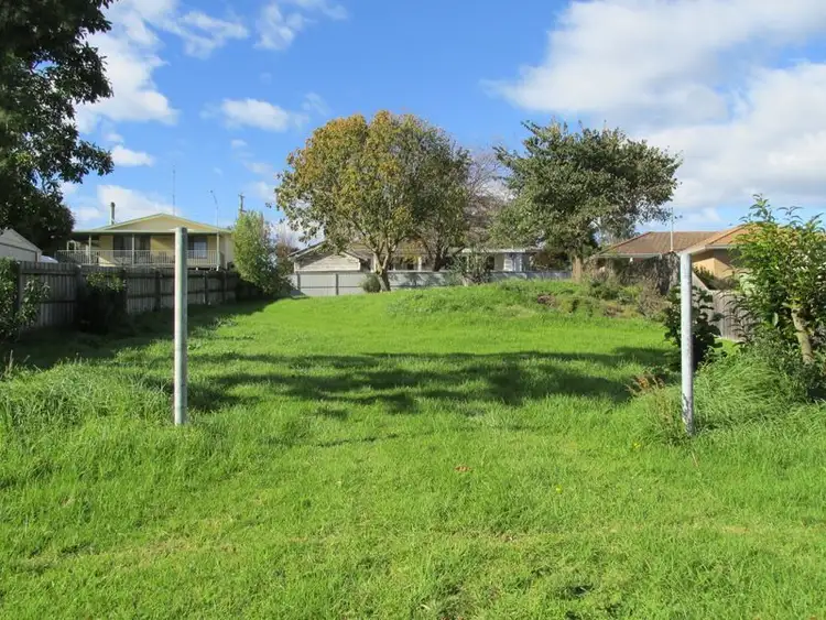 12 Dickeson Lane, Bairnsdale VIC 3875