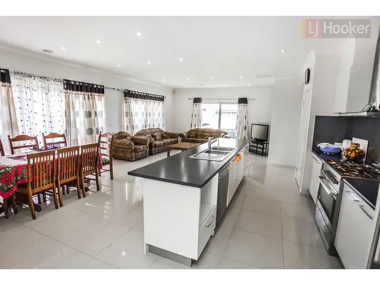 Sixth view of Homely house listing, 33 Biltmore Crescent, Roxburgh Park VIC 3064