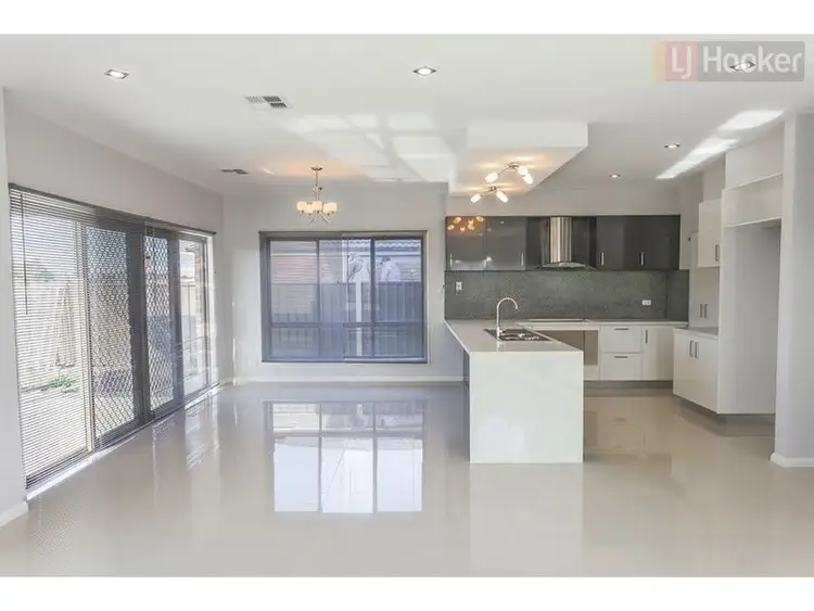 Fifth view of Homely house listing, 36 Brunswick Crescent, Craigieburn VIC 3064