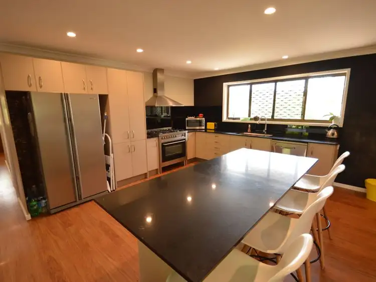 8 Yampi Court, Shailer Park QLD 4128
