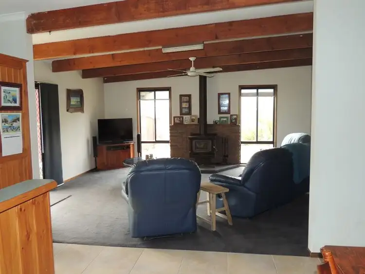 Sixth view of Homely house listing, 10 Kimberley Avenue, Swan Hill VIC 3585
