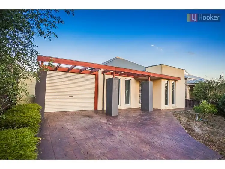 4 Peasholm Corner, Craigieburn VIC 3064