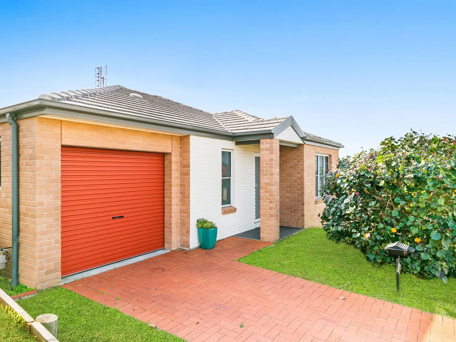Main view of Homely house listing, 35 Harmony Crescent, Mount Hutton NSW 2290