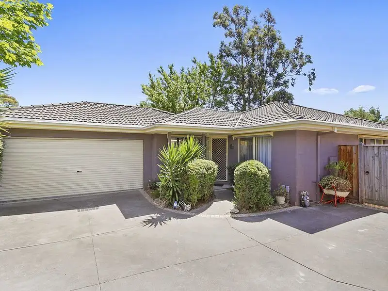 Main view of Homely townhouse listing, 2/198 Dorset Road, Croydon VIC 3136