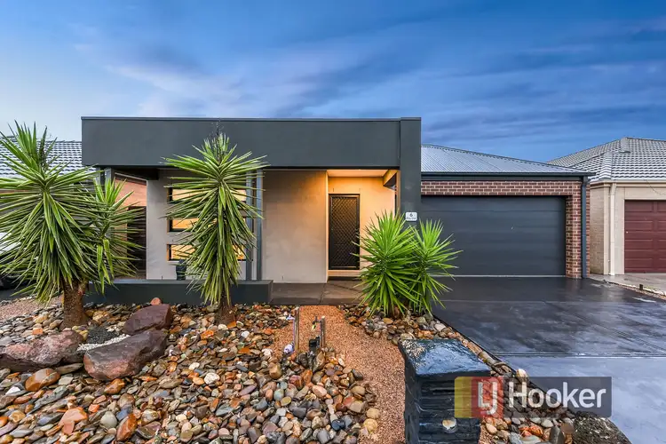 6 Silky Oak Street, Pakenham VIC 3810