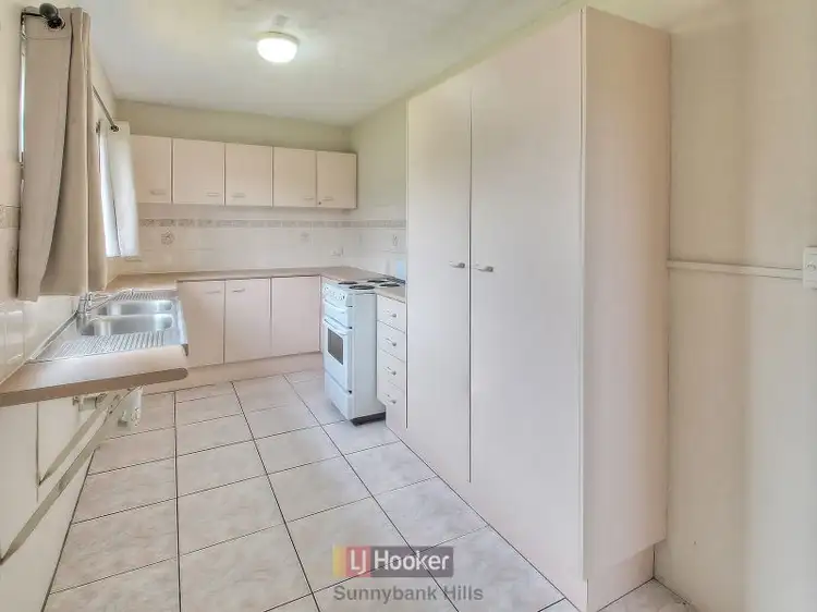 Second view of Homely house listing, 2/17 Strathairlie Square, Macgregor QLD 4109