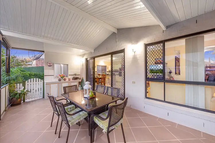 Second view of Homely house listing, 7 Holland Place, Carindale QLD 4152