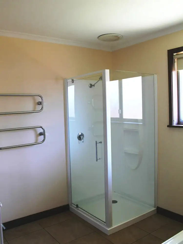 Fifth view of Homely house listing, 138 Wallace Street, Bairnsdale VIC 3875