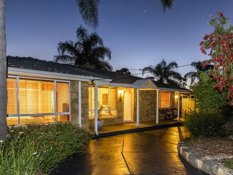 25 Glenlea Drive, Helena Valley WA 6056