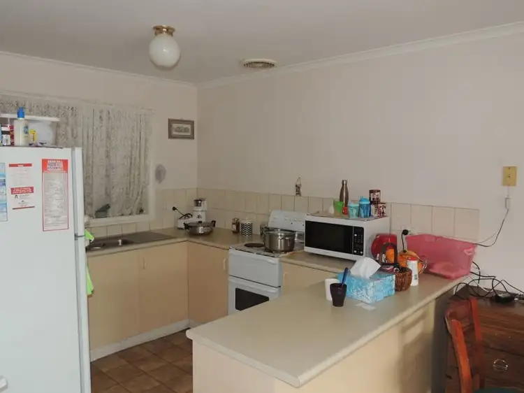Second view of Homely unit listing, 16/5 Parnee Street, Swan Hill VIC 3585