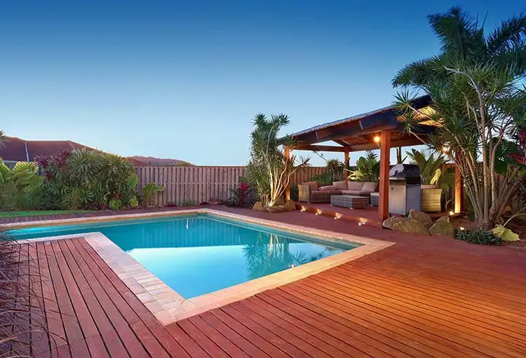 16 Beerwah Street, Pacific Pines QLD 4211