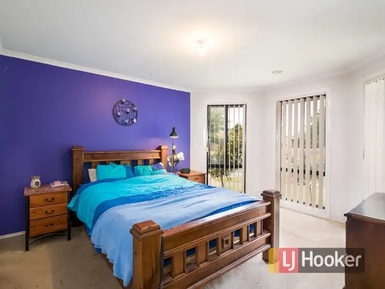 Sixth view of Homely house listing, 2 Ashwood Grove, Pakenham VIC 3810