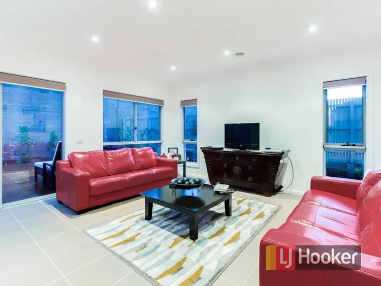 Second view of Homely house listing, 34 Barrier Reef Circuit, Endeavour Hills VIC 3802