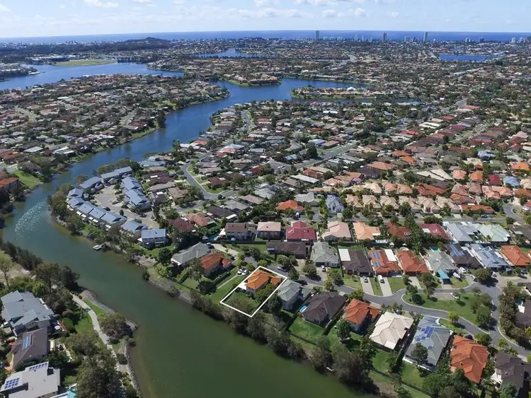 40 Tracey Crescent, Varsity Lakes QLD 4227