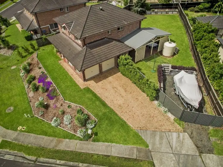 Second view of Homely house listing, 9 Manchurian Way, Wadalba NSW 2259