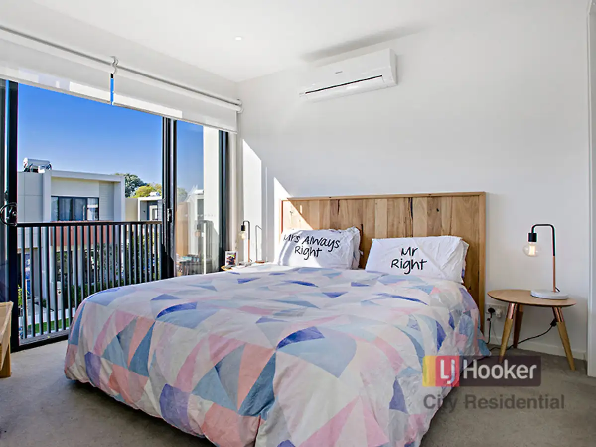 Main view of Homely townhouse listing, 44 Primrose Avenue, Cheltenham VIC 3192