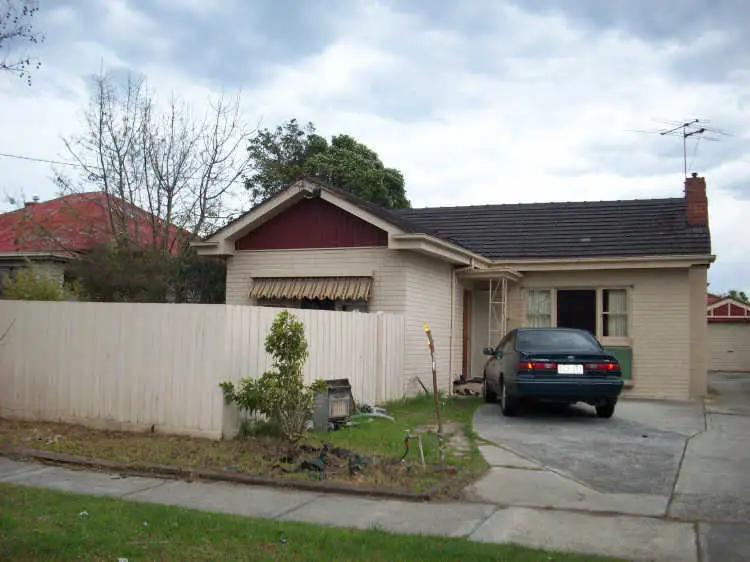 Main view of Homely unit listing, 1/48 Royal Avenue, Springvale VIC 3171