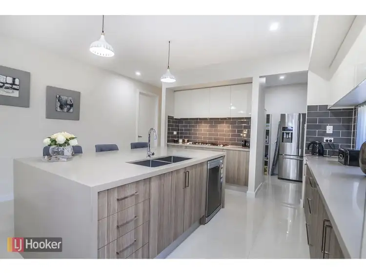 Fifth view of Homely house listing, 34 Admiration Drive, Craigieburn VIC 3064