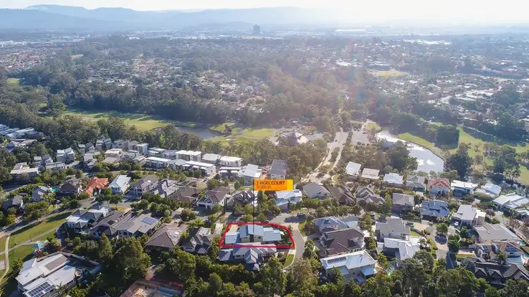 1 Rigel Court, Robina QLD 4226