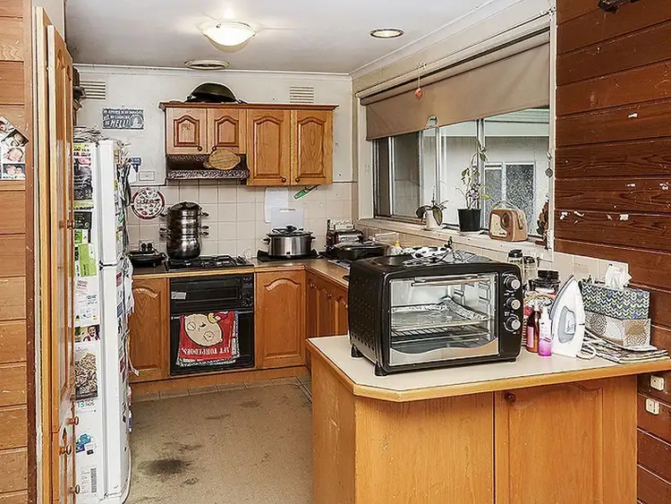 Fifth view of Homely house listing, 1 Uralla Place, Yallambie VIC 3085