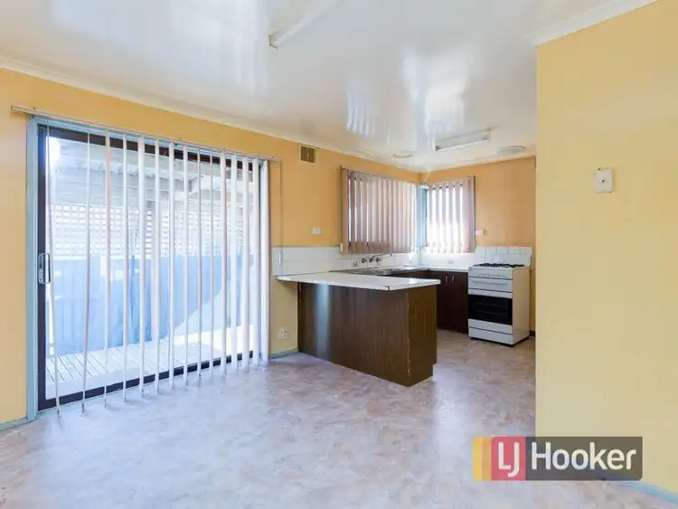 Sixth view of Homely house listing, 1 Pisa Court, Doveton VIC 3177