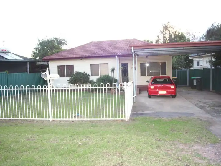 9 Waminda Ave, Campbelltown NSW 2560