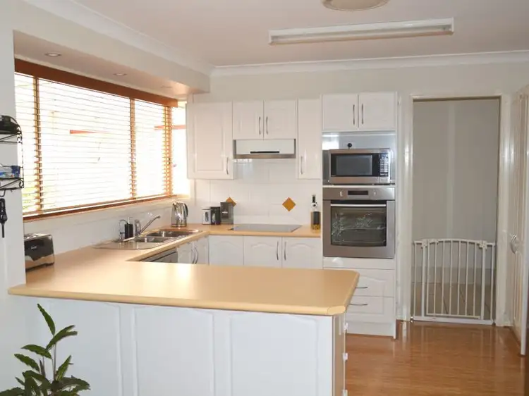 Fifth view of Homely house listing, 2 Douglas Place, Singleton NSW 2330