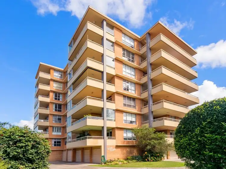 Main view of Homely unit listing, 17/89 Oaks Avenue, Dee Why NSW 2099