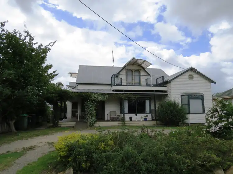 9 Robb Street, Bairnsdale VIC 3875